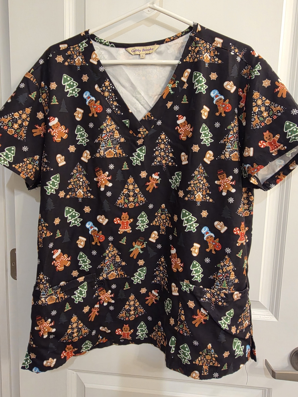 Kids Holiday Gingerbread Print Scrub Top - Black